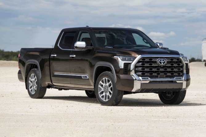 2024 Toyota Tundra Hybrid and Redesign