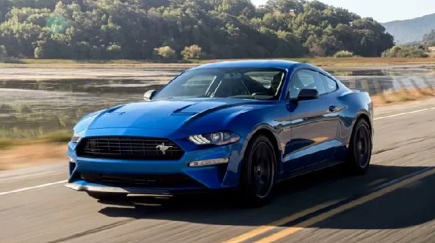 Ford Mustang 2025: Hybrid & Redesign