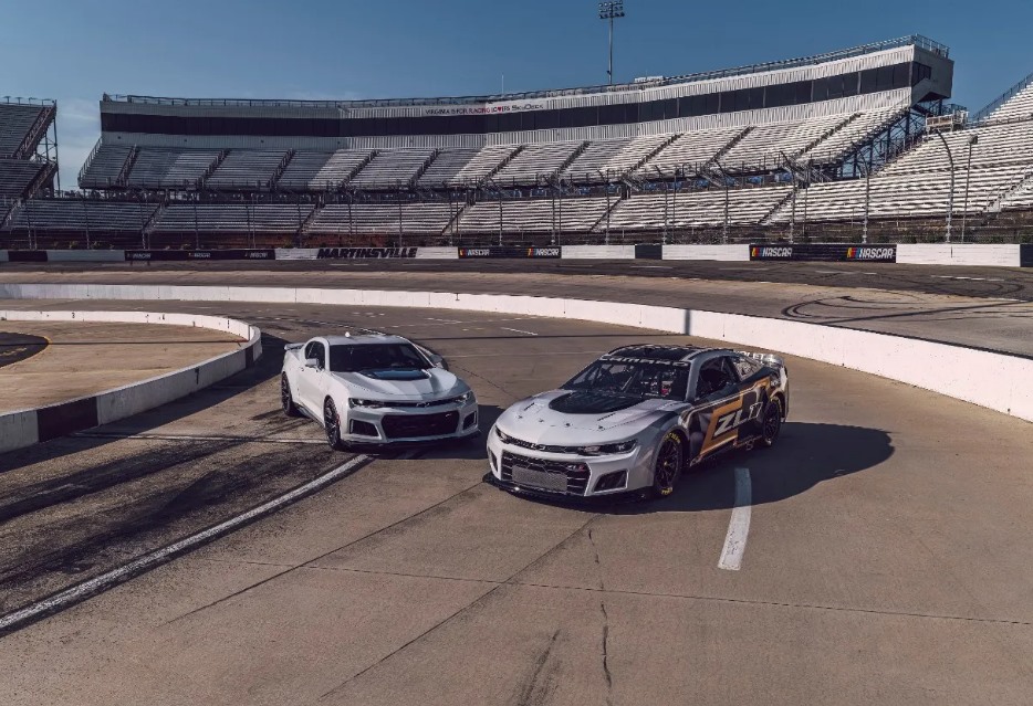 2023 Chevrolet Camaro GT4.R: Price, Specs, Performance