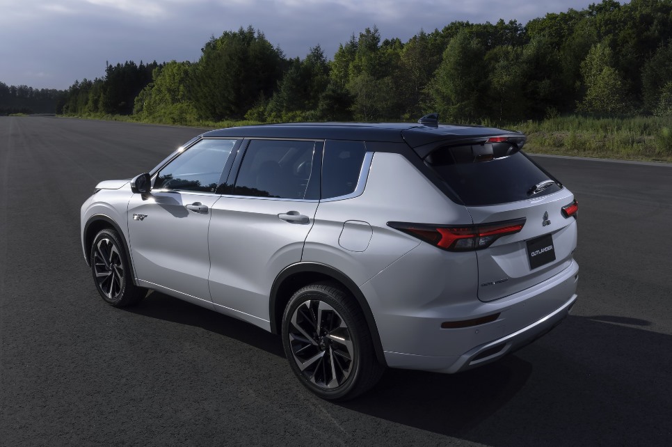 Mitsubishi Outlander 2024: Price, Hybrid, and Release Date